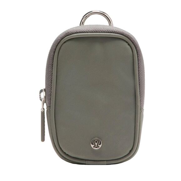 0108/0110 NWT LULULEMON Clippable Nano Pouch - Picture 1 of 2